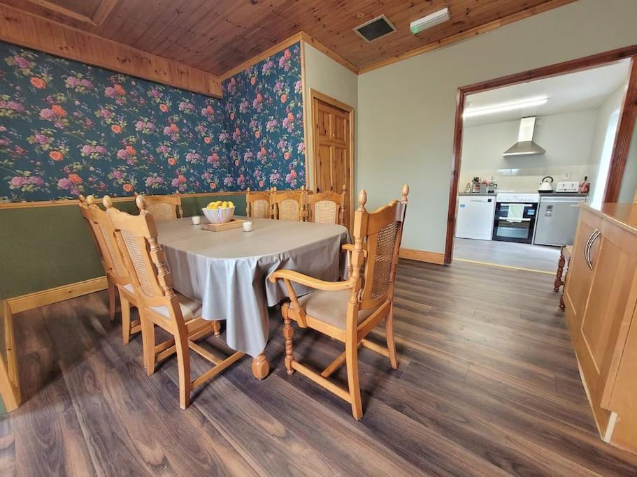 Caman Inn Κίλκενι Εξωτερικό φωτογραφία
